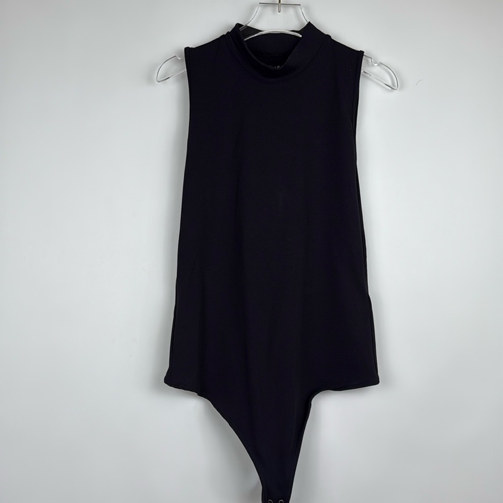Abercrombie & Fitch Black Sleeveless Mockneck Fitted Bodysuit Size Medium